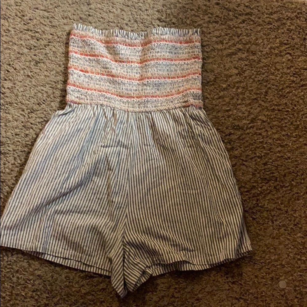 Strapless romper